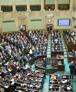 "Ja, naturlich". Poseł PiS nie dokończył swojego wystąpienia