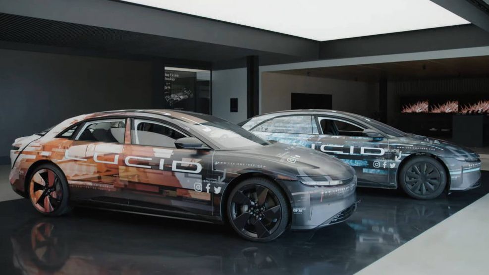 Zakamuflowane egzemplarze testowe właśnie wyjechały na drogi.