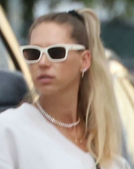 Ciężarna Anna Kournikova z synem w Miami