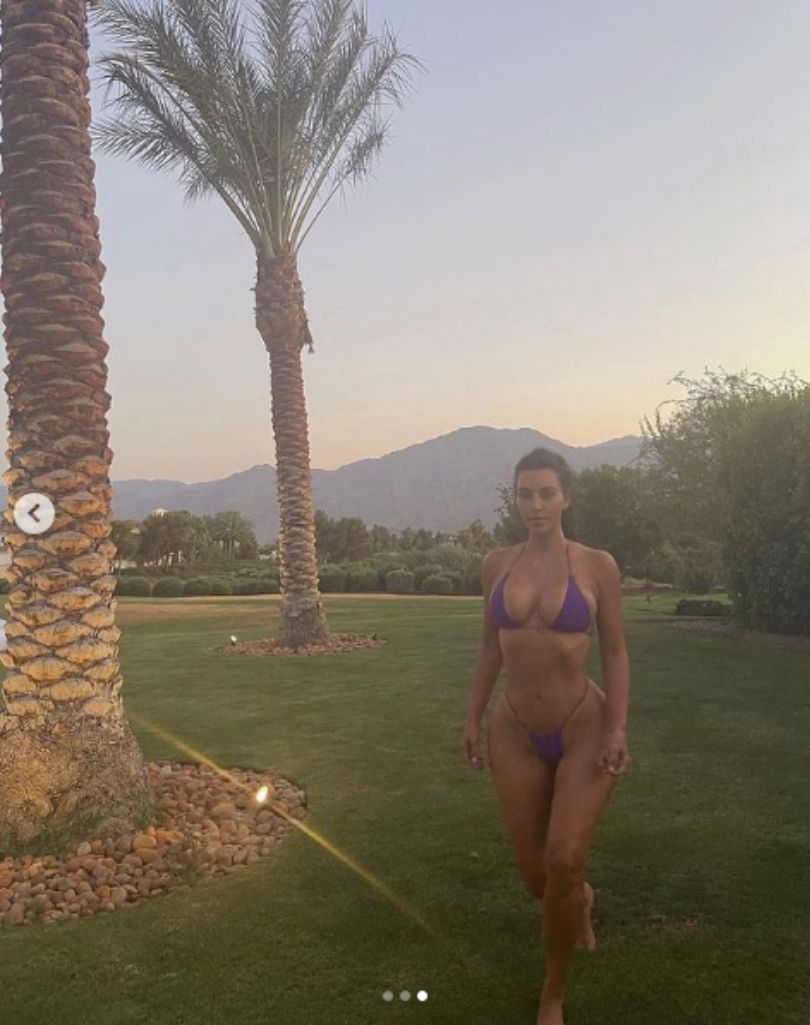Kim Kardashian pozuje w bikini o poranku