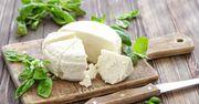 Jaki biały ser jest najzdrowszy? Sprawdź, ile kalorii ma twaróg chudy, półtłusty i inne rodzaje, jakie zawiera witaminy i jak go zrobić