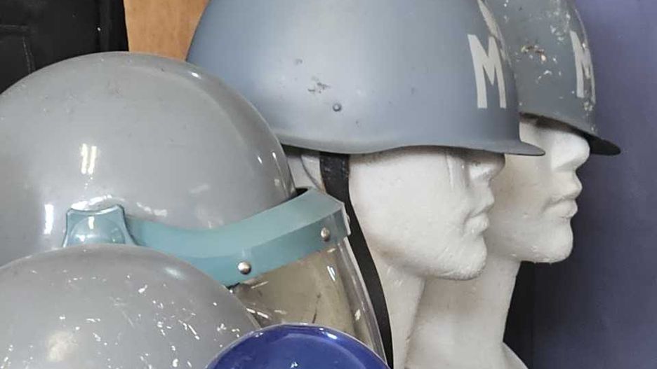 Osoby, które pamiętają czasy PRL-u, zwiedzając wystawy będą miały na pewno mieszane uczucia