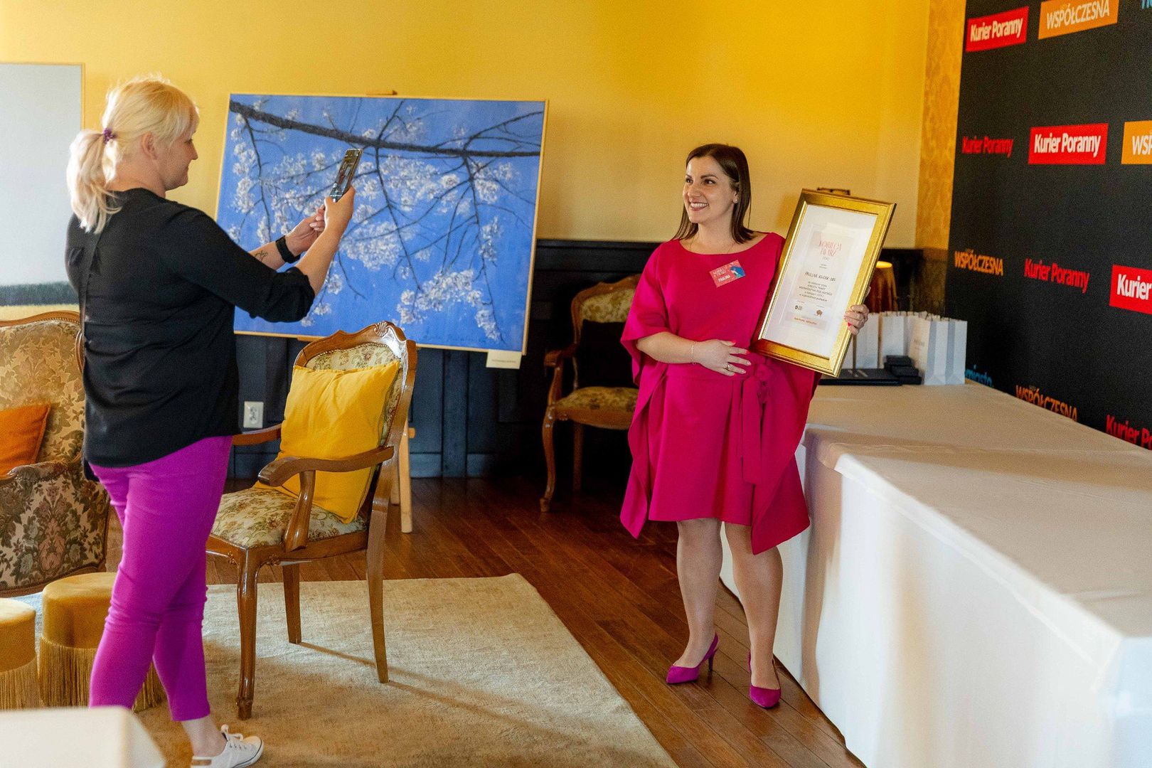W środę (21.05) w Restauracji Trzy Po Trzy w Białymstoku odbyła się kolejna odsłona Forum Kobiecości. Nie zabrakło pięknych pań, ciekawych prelegentów i nagród! 