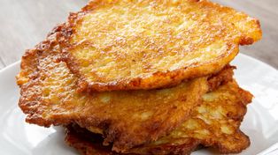 Ciocia dodaje 1 łyżeczkę do placków ziemniaczanych. Wychodzą 100 razy bardziej chrupiące i pulchne