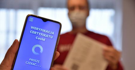 Weryfikacja paszportów covidowych. GIS publikuje wytyczne dla przedsiębiorców