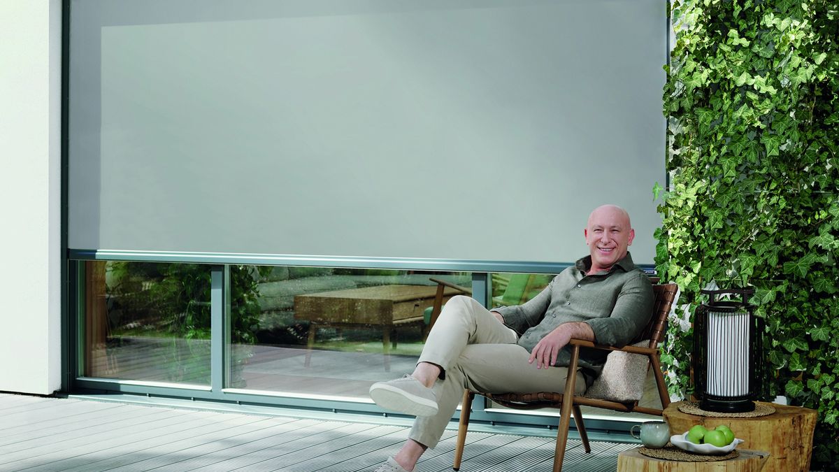 Markizy zewnętrzne do okien pionowych skutecznie zatrzymają upał za oknem 