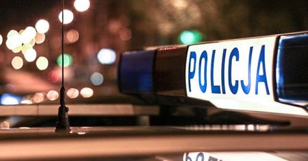Brutalny atak w Żaganiu. 37-latek kopał kobiety i groził im śmiercią, użył też siekiery