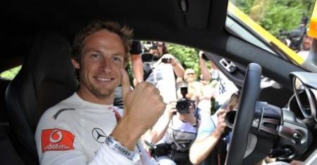 Co zrobi McLaren z 50 milionami euro?