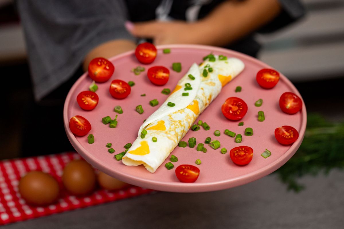 Przygotuj wyjątkową niespodziankę dla ukochanej osoby i zrób serduszkowy omlet