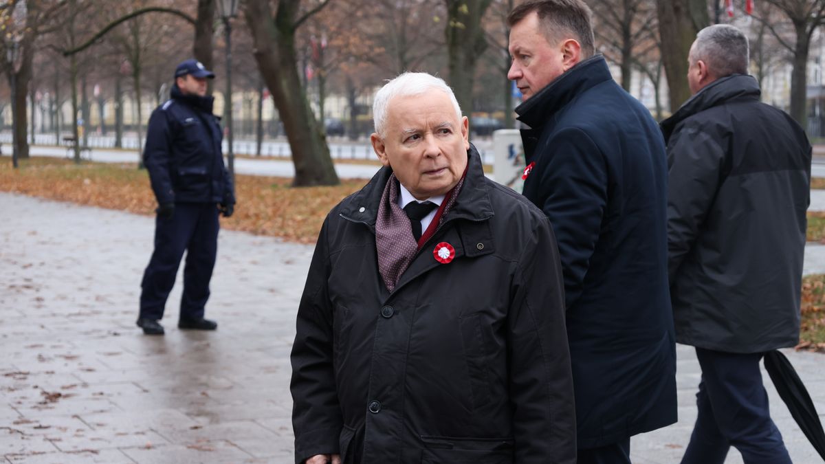 Jaros�aw Kaczy�ski
Albert Zawada
107 107., 11 Listopada, delegacja, kwiaty, obchody, polityk, polityka, pomnik, pomnikiem, wieniec