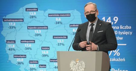 Adam Niedzielski kąsany przez tajemniczą "Grupę C19". Właśnie donieśli do prokuratury