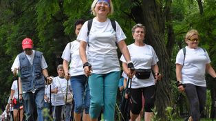 Inowrocław: Tak było podczas spaceru nordic walking po Solankach. Uczestnicy pokonali 4-kilometrową trasę.
