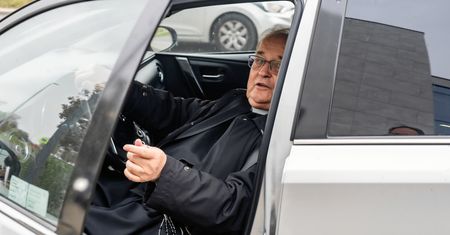 Fundacja o. Rydzyka ma kłopoty. "Finansowe tąpnięcie"