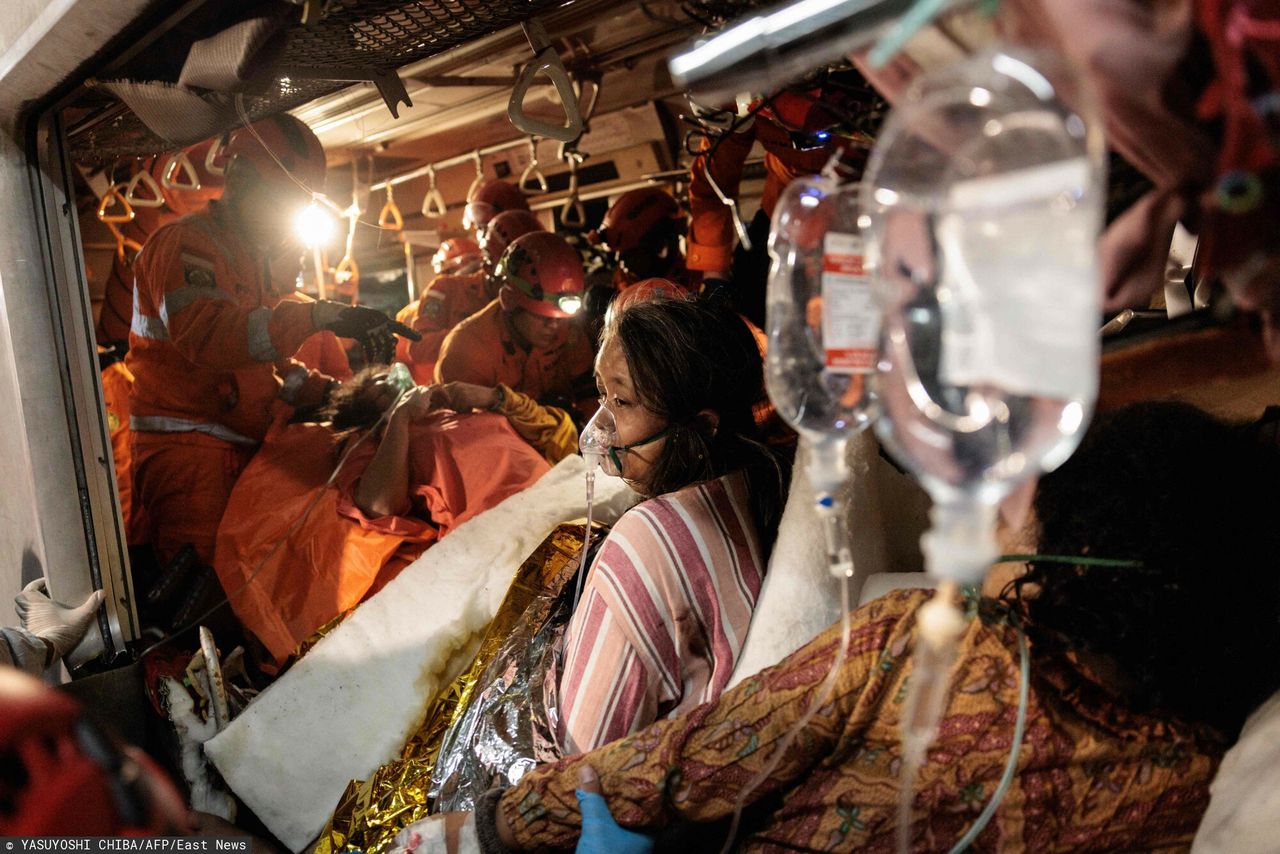 Zderzenie pociągów w Indonezji. 14 ofiar, 84 osoby ranne