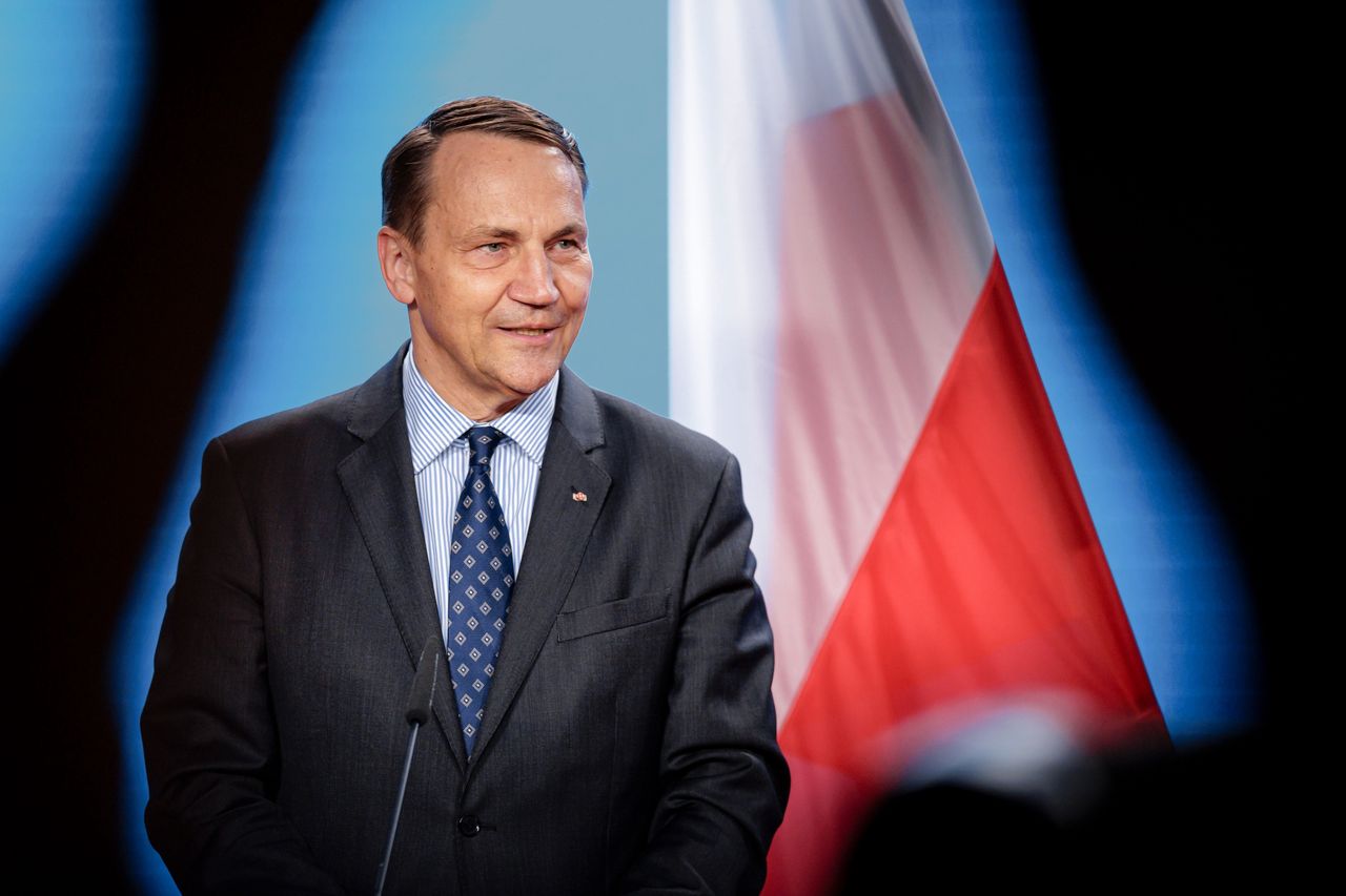 15 tys. dolarów na każdego żołnierza z USA. Sikorski mówi, ile kosztuje ich utrzymanie