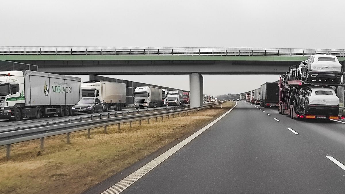 Autostrada A2 z Łodzi do Warszawy, zdj. z grudnia 2022 r.