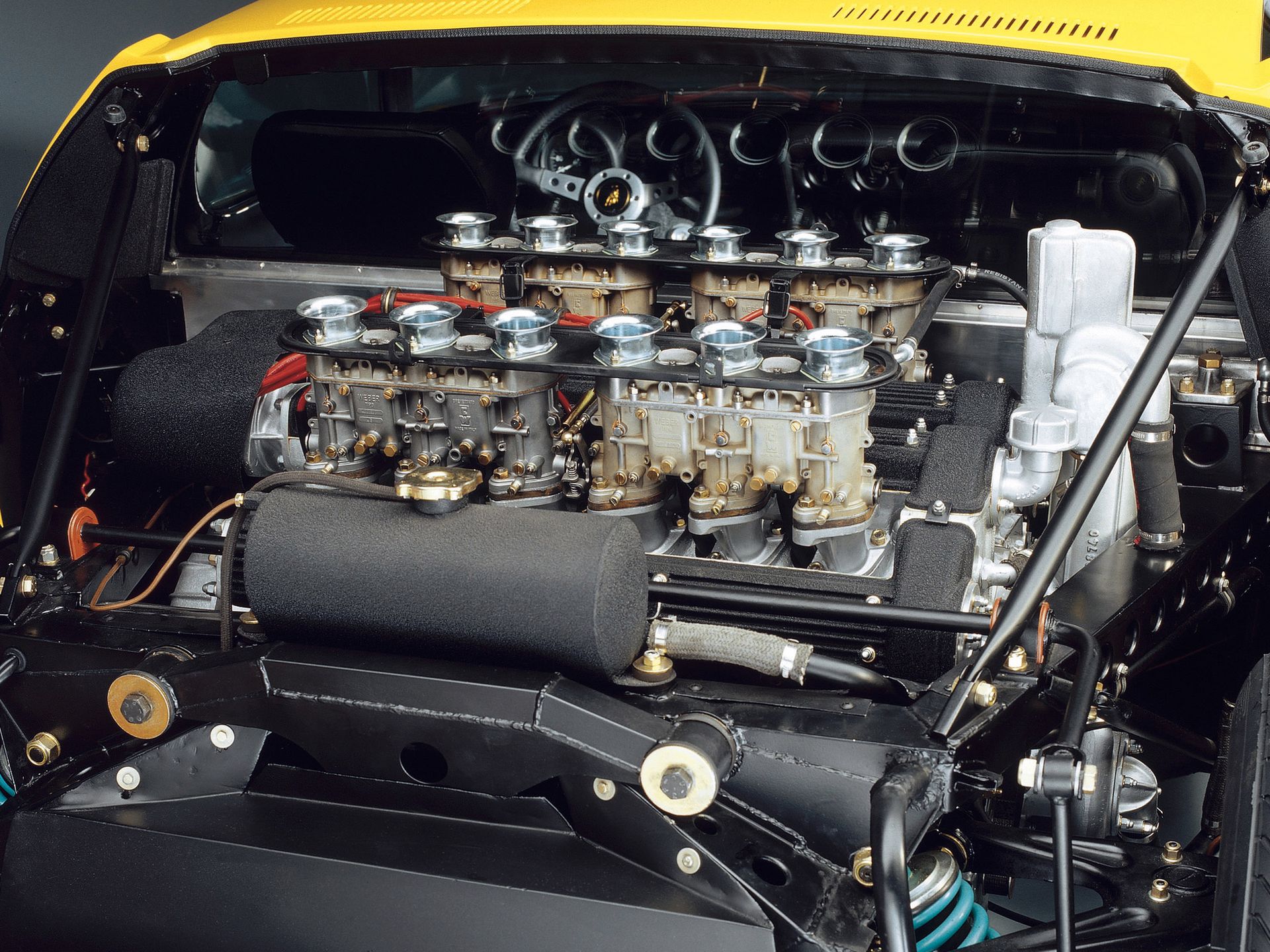 Od dekad z V12: ewolucja hipersamochodów Lamborghini 14