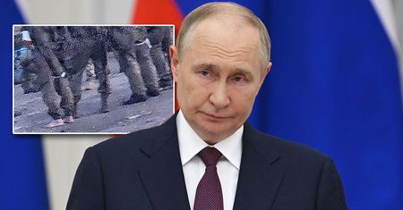 Rosyjscy żołnierze w kufajkach. Dramatyczne braki w podstawowym wyposażeniu