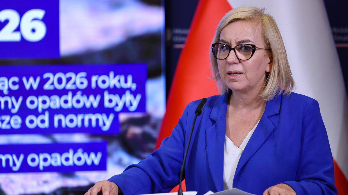 Warszawa, 24.06.2026. Minister klimatu i środowiska Paulina Hennig-Kloska podczas konferencji prasowej w siedzibie resortu w Warszawie, 24 bm. Temat: Kompleksowe działania MKIŚ związane z bezpieczeństwem wodnym. (jm) PAP/Albert Zawada