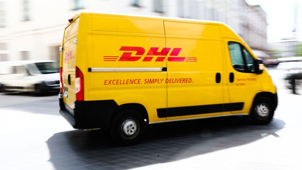 Oszuści podszywają się pod DHL