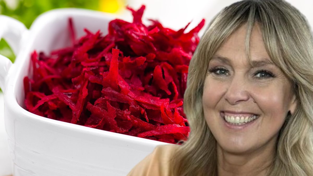 Ewa Wachowicz pokazuje, jak zrobić pyszną sałatkę z buraków