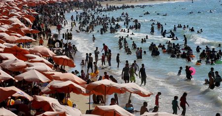 Egipska "plaża śmierci" otwarta po trzech latach. Co się zmieni?