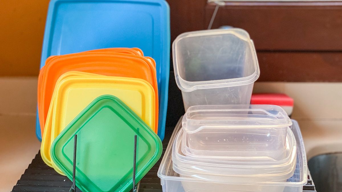 clean plastic containers ready to useclean plastic containers ready to use in the kitchenInes Fraile