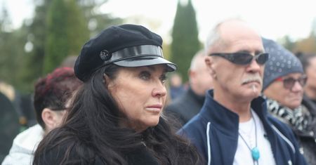 Wzruszające sceny przy grobie Krawczyka. Wdowa zdobyła się na wyznanie