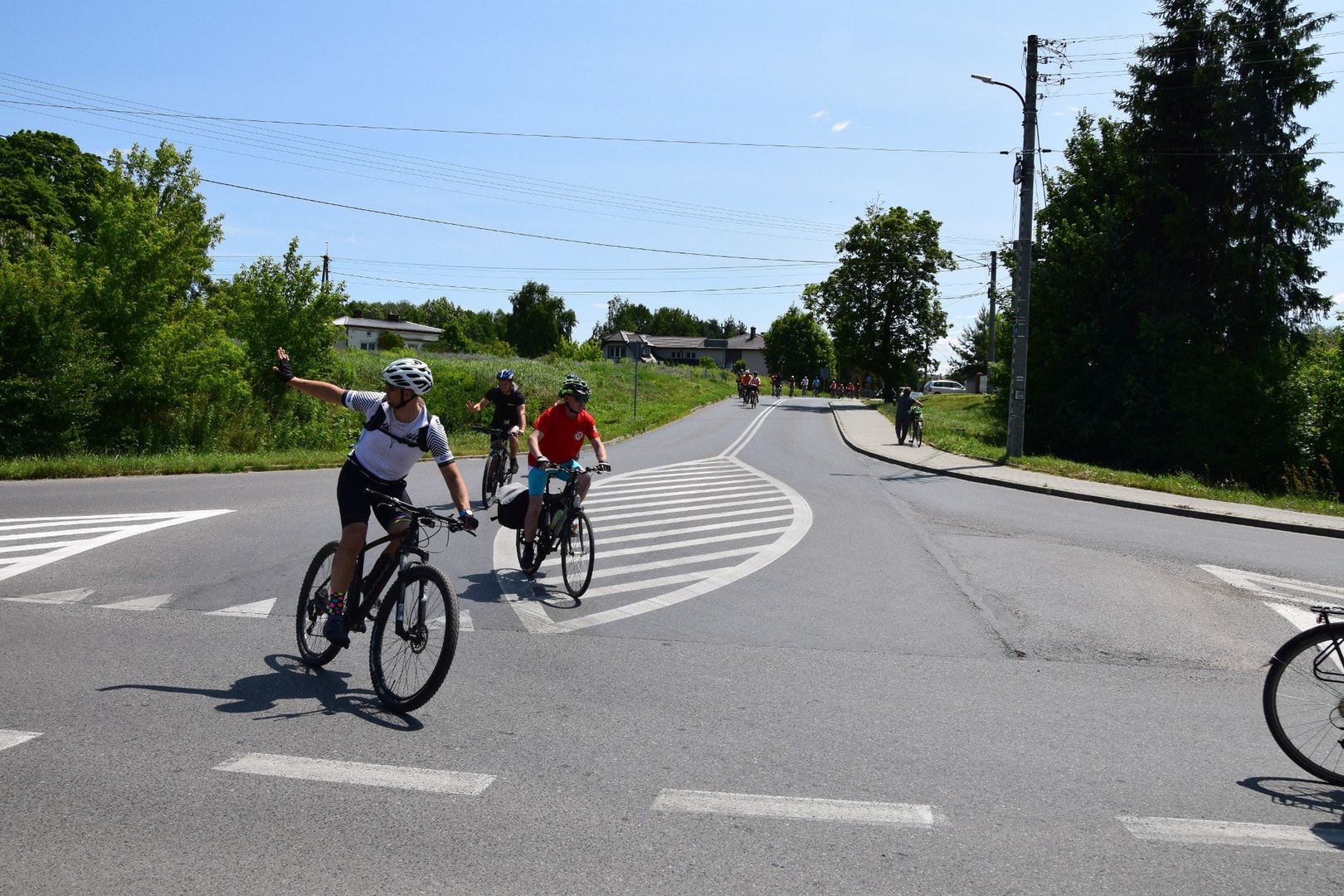 21 czerwca z Rewicy w gminie Jeżów w powiecie brzezińskim wyruszył II Rajd od Źródeł Rawki. Rowerzyści mają do przejechania 99 km, by osiągnąć metę w Kęszycach w gminie Bolimów