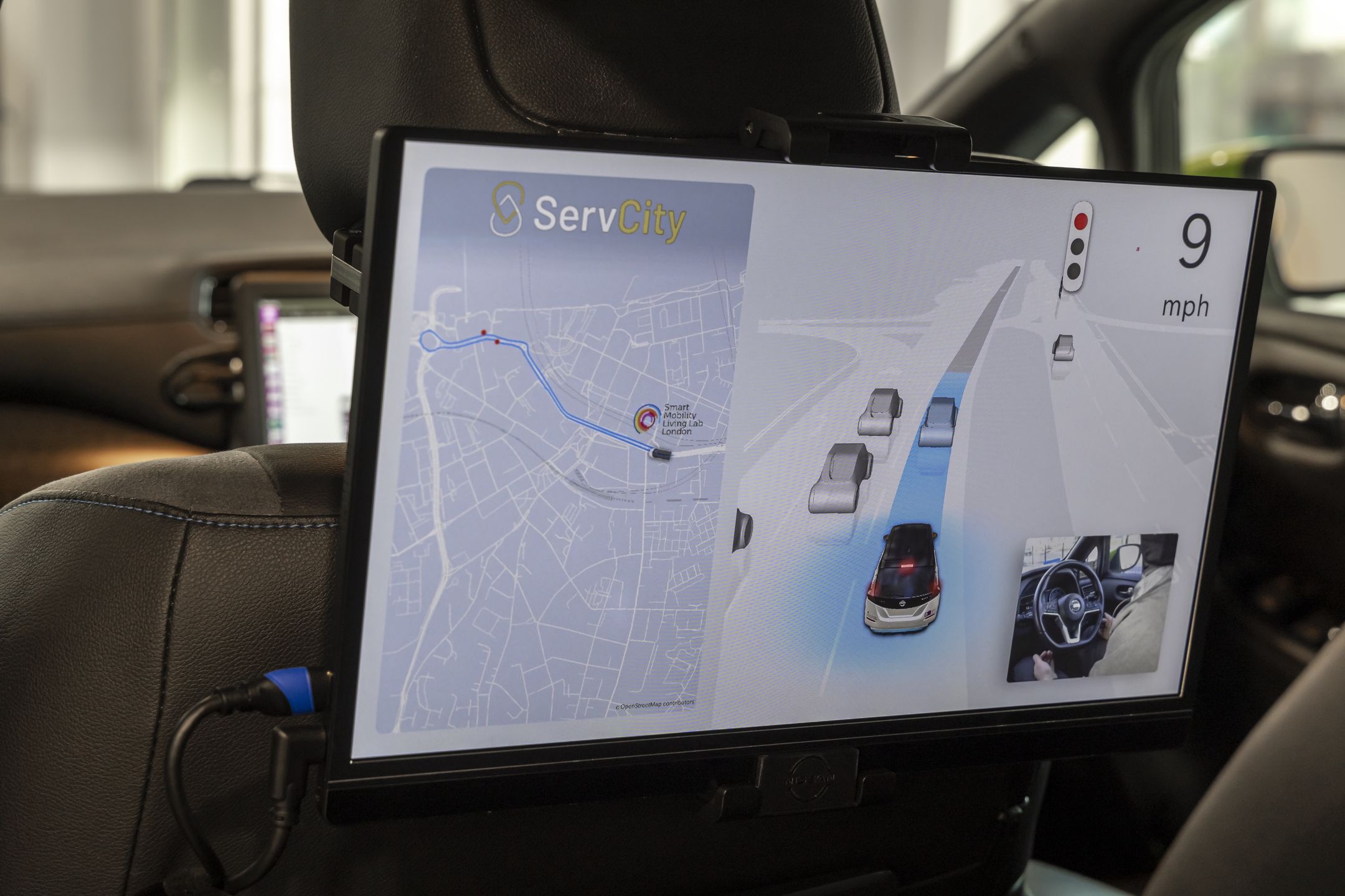 ServCity autonomiczny Nissan Leaf