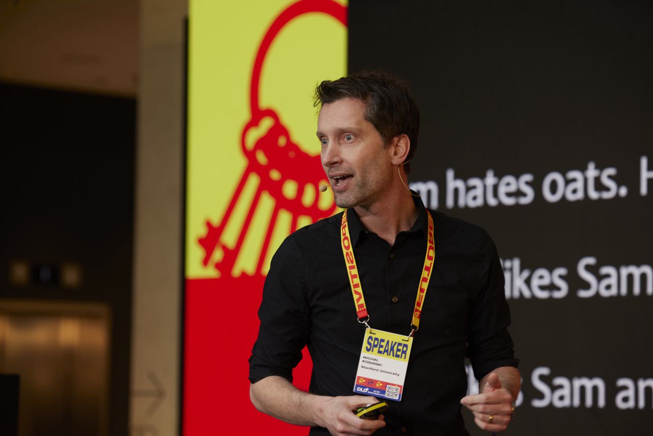 Polityczna poprawność to problem dla AI. Nawet dla Chin postęp jest ważniejszy niż cenzura