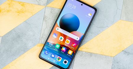 Summer Sale w sklepach Xiaomi. Kilka smartfonów w niższych cenach