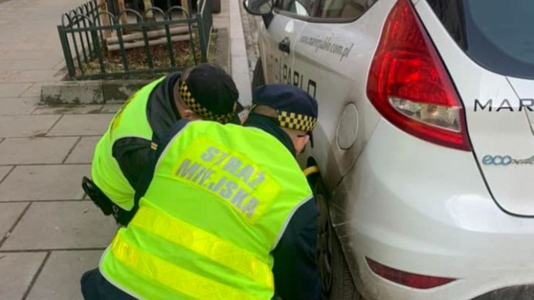 Ktoś wywinął strażnikom miejskim psikusa 