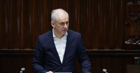 Loty posłów za 10 mln zł. Rekordzista latał średnio co trzy dni