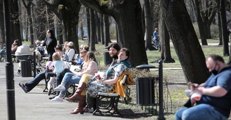Odmrażanie tylko regionalnie? Rzecznik resortu zdrowia komentuje