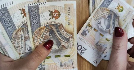Jelenia Góra: Zatrzymana legniczanka miała odbierać pieniądze od oszukanych seniorek