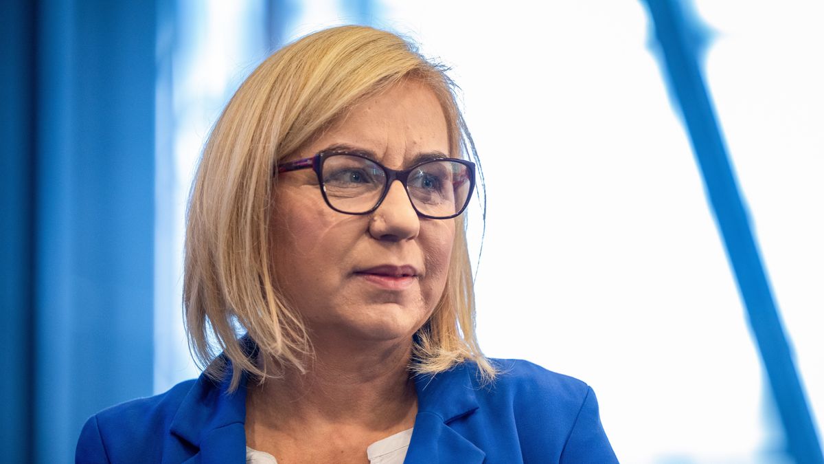 Warszawa, 24.10.2024. Minister klimatu i środowiska Paulina Hennig-Kloska na konferencji ECO-MIASTO pn. "W kierunku miejskiej rezyliencji" w Centrum Nauki Kopernik w Warszawie, 24 bm. Wydarzenie jest organizowane przez Ambasadę Francji w Polsce oraz UNEP/GRID. (aldg) PAP/Marek Gorczyński