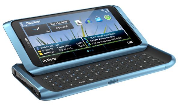 Nokia E7 Communicator w unikatowym niebieskim kolorze