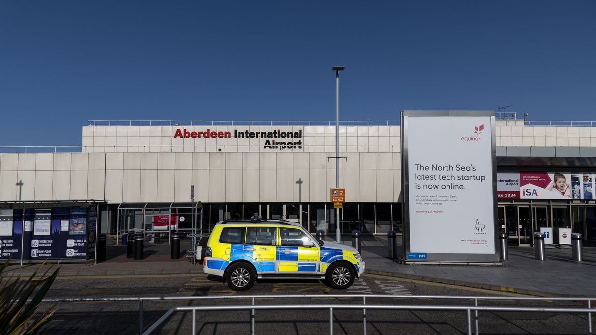 Akcję rozpoczęto na lotnisku w Aberdeen