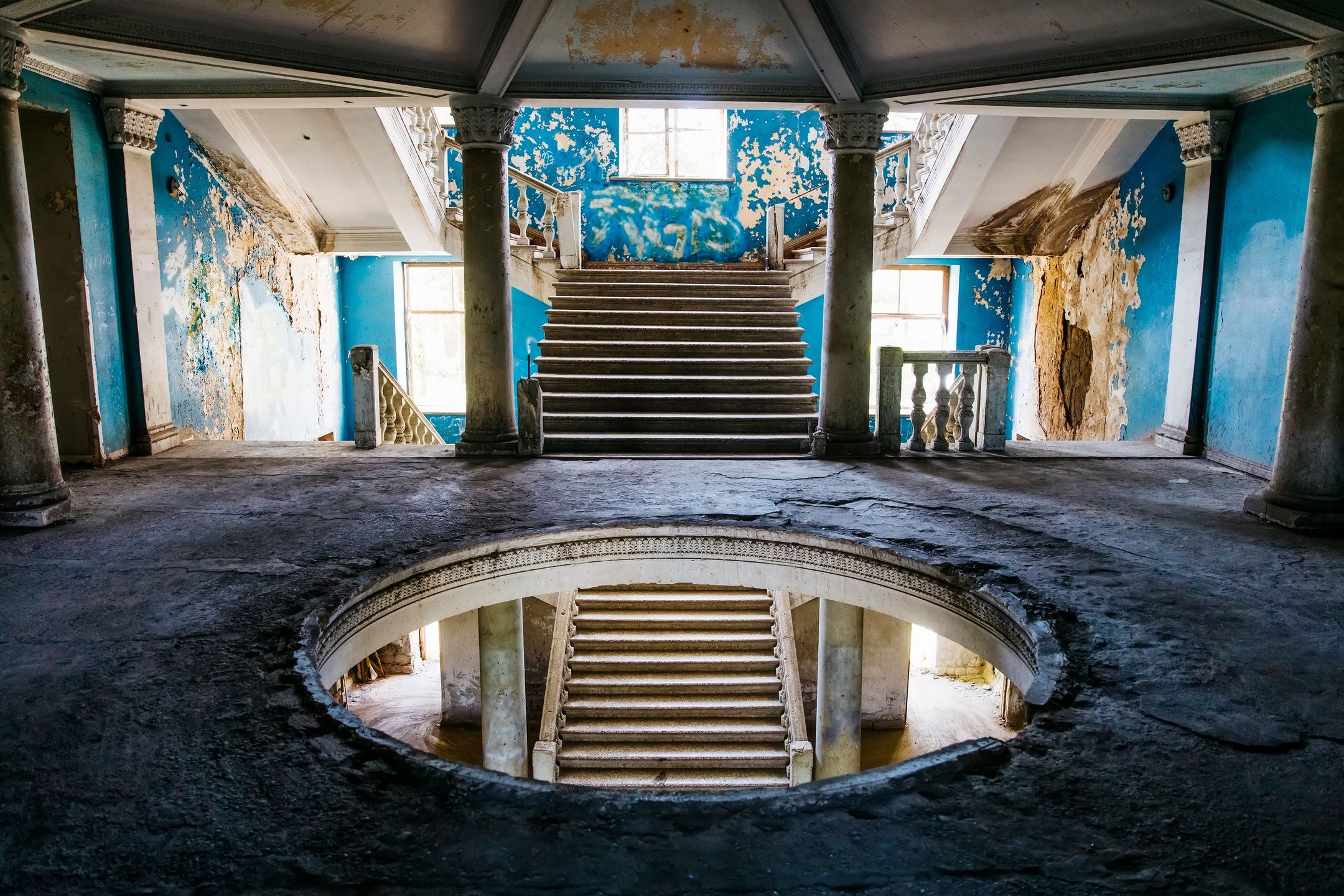 Imponujące sanatorium Iveria jest dziś opuszczone