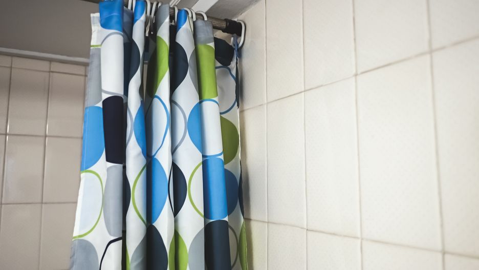 Zasłona prysznicowa może zaszkodzić naszemu zdrowiu