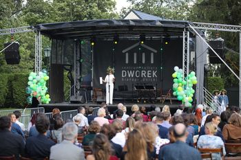 Jazz, funk i opera pod chmurką - darmowe koncerty w Dworku Białorpądnickim przez całe wakacje! Letnie Granie 2025 - sprawdź program