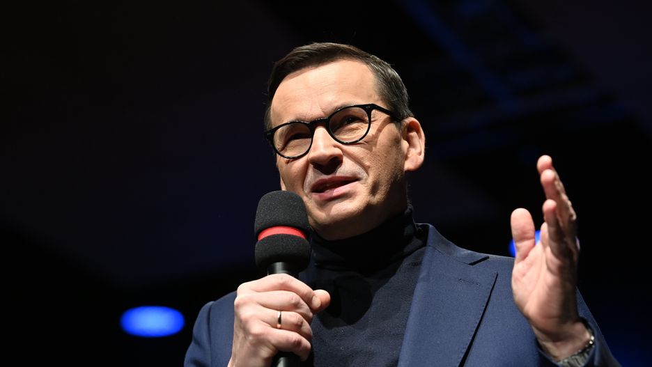 Gdańsk, 28.01.2024. Były premier Mateusz Morawiecki podczas spotkania z mieszkańcami w ramach akcji "Bądźmy Razem" w Muzeum II Wojny Światowej w Gdańsku, 28 bm. (sko) PAP/Andrzej Jackowski