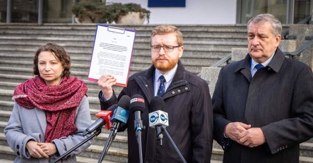 Rekompensaty za podwyżki stóp? Lewica złożyła projekt ustawy. "Kredytobiorcy nie mogli się przygotować do wyższych rat"