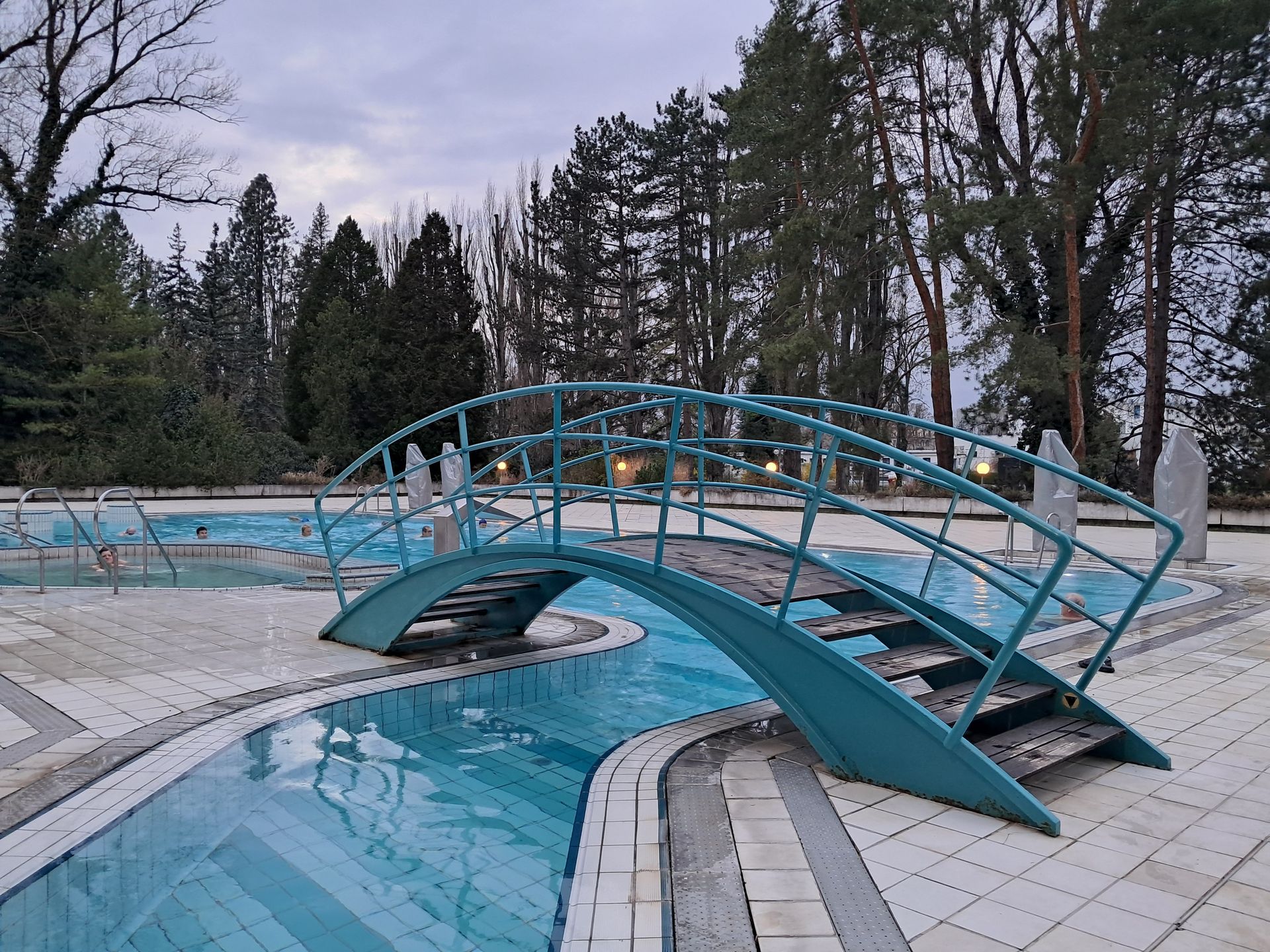Oferta zabiegów leczniczych i relaksacyjnych jest bardzo szeroka
