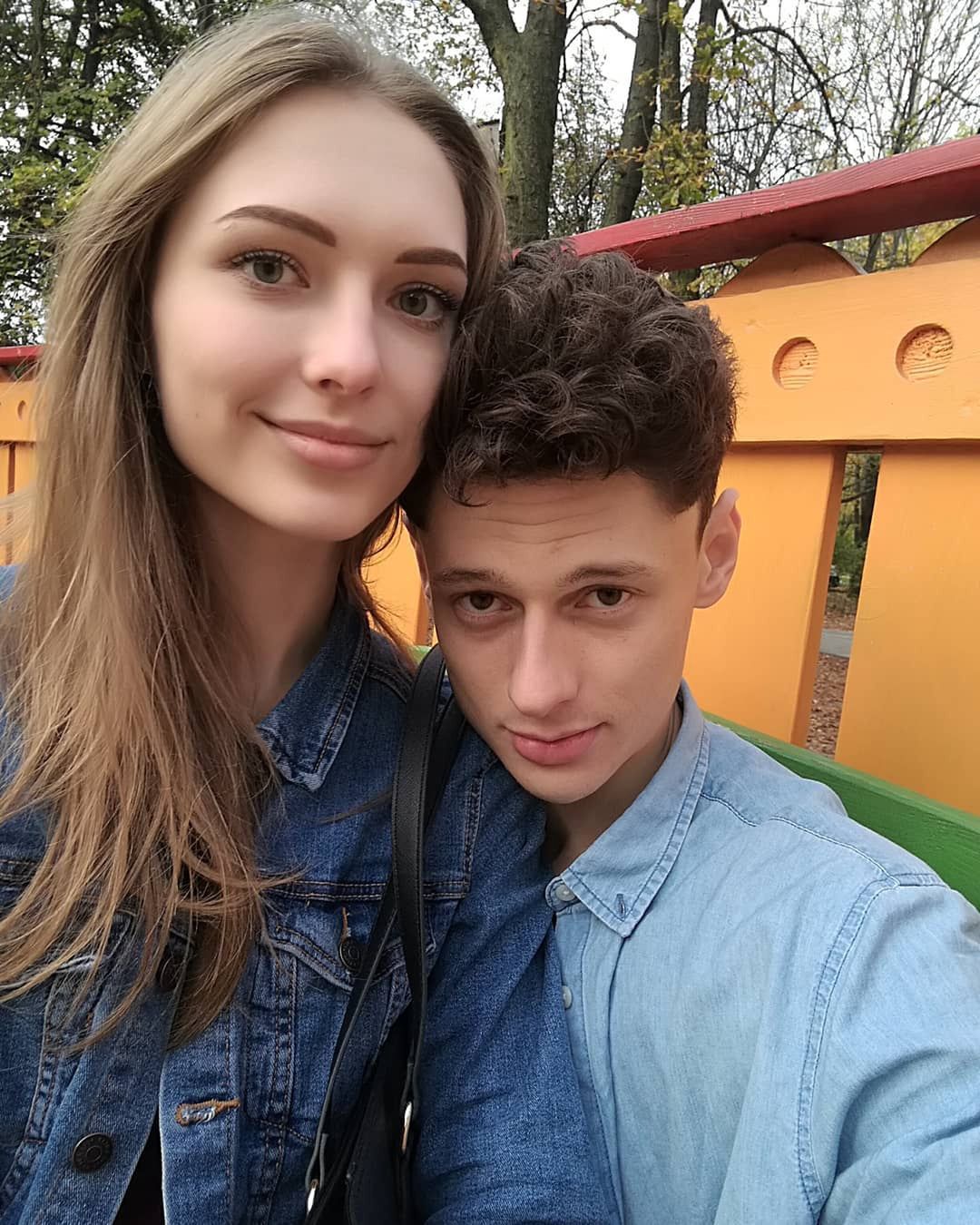 Dawid Woskanian chwali się dziewczyną w sieci