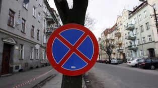 Zatrzymanie i postój. Ty też mylisz te pojęcia? Sprawdzamy definicje i przepisy