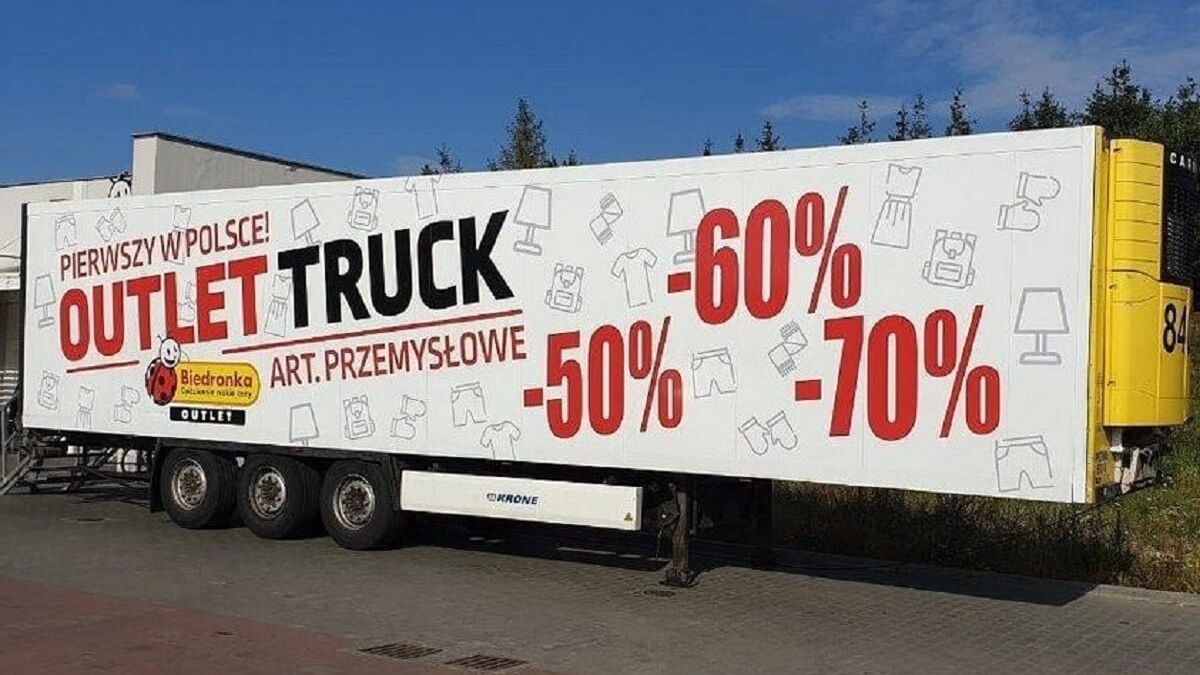 Mobilny outlet truck Biedronki