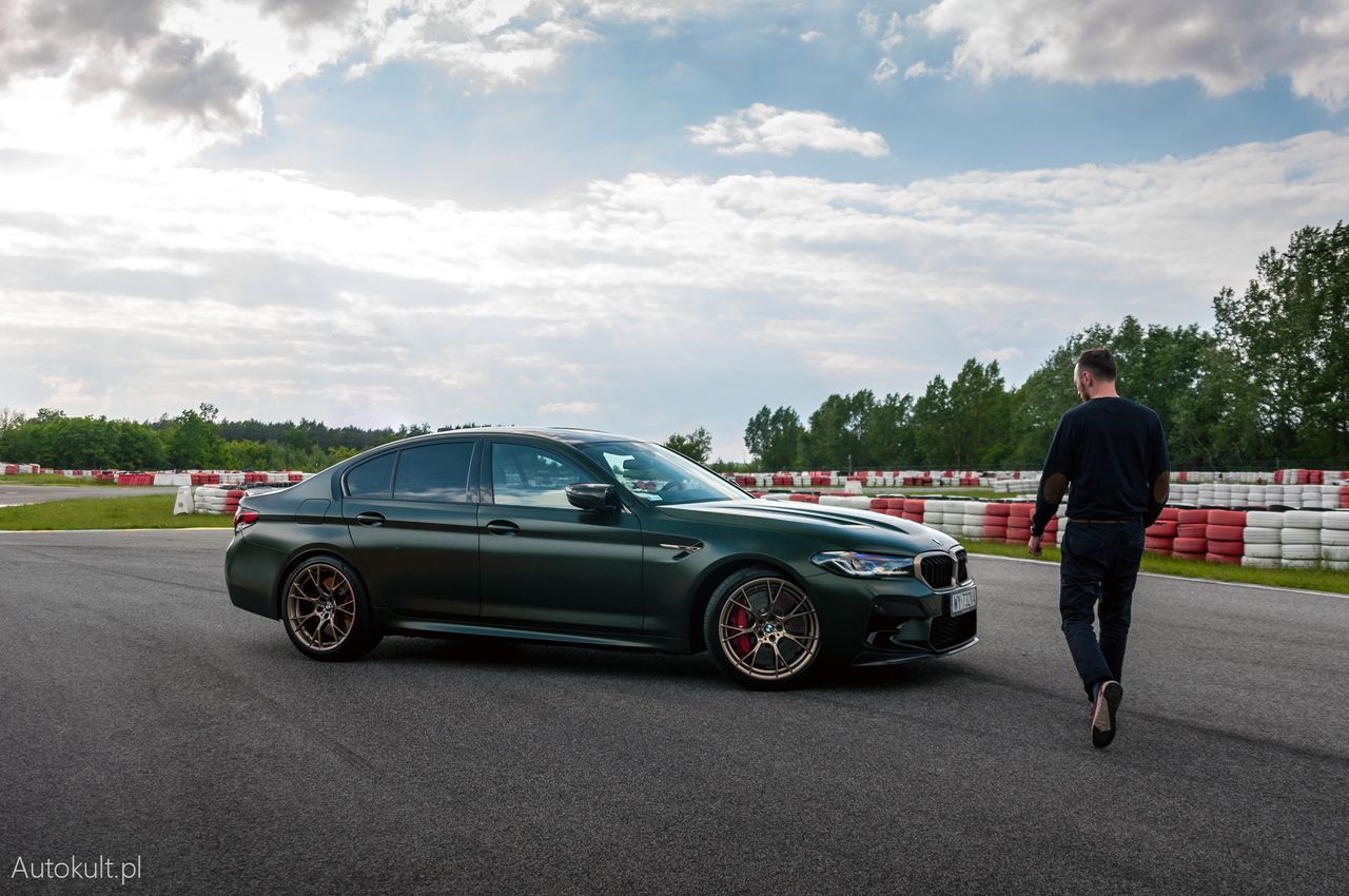 Test: BMW M5 CS to auto o dwóch obliczach. Jedno mnie zmasakrowało, drugie chciało zabić