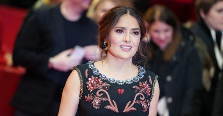 Salma Hayek pozuje bez makijażu. Aż trudno uwierzyć, ile ma lat